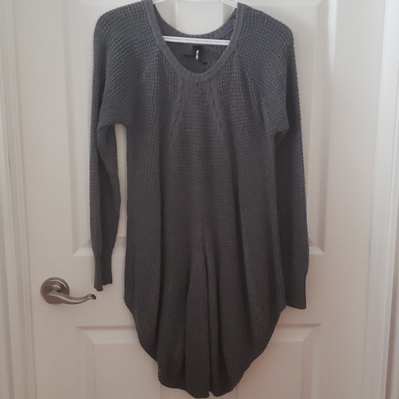 Agnes & Dora Sweaters - Agnes & Dora Grey Tunic sweater large